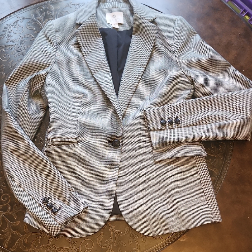 Stylish Black and White Blazer